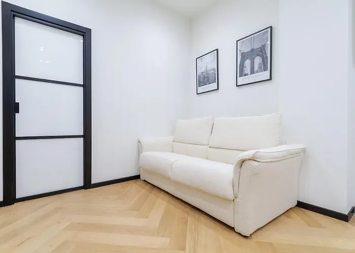 Boutique Flat Steps From Duomo Daire Milano