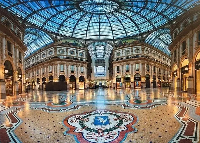 Boutique Flat Steps From Duomo Daire Milano