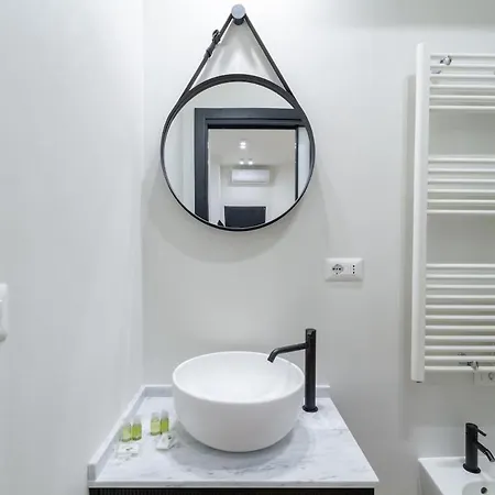 Apartment Boutique Flat Steps From Duomo *